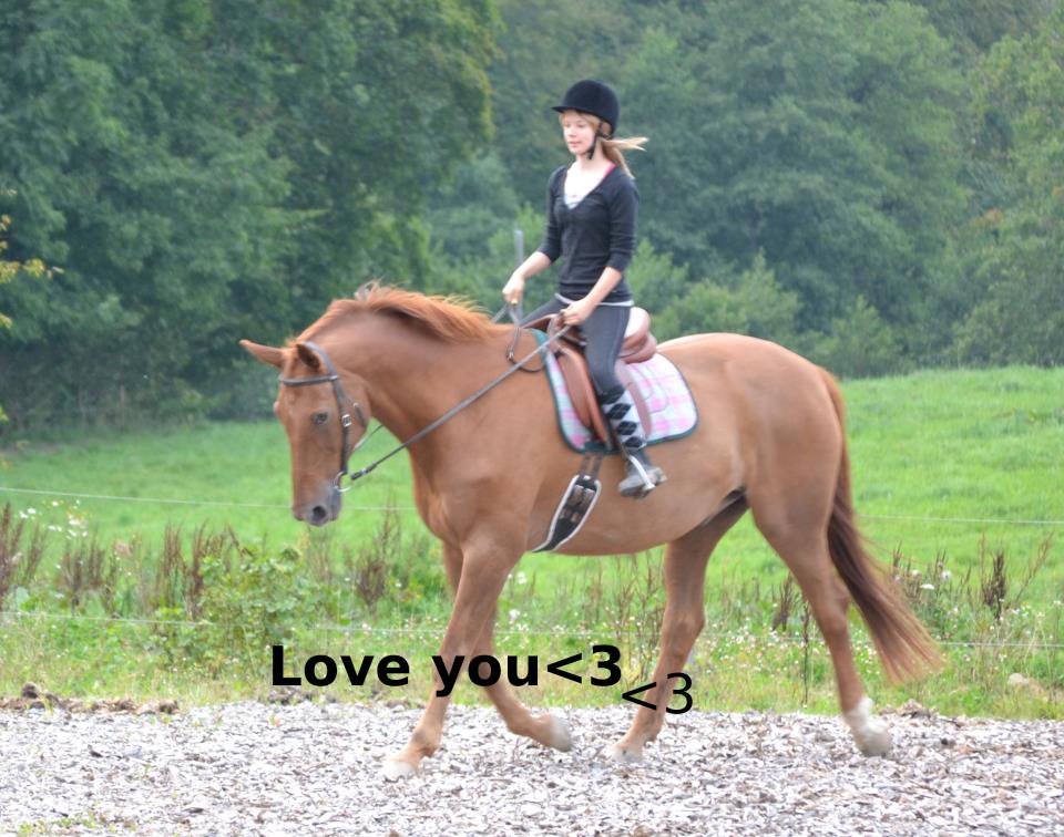 Alexander på banan - 24 år gammal med favoritryttaren Nina i sadeln. 